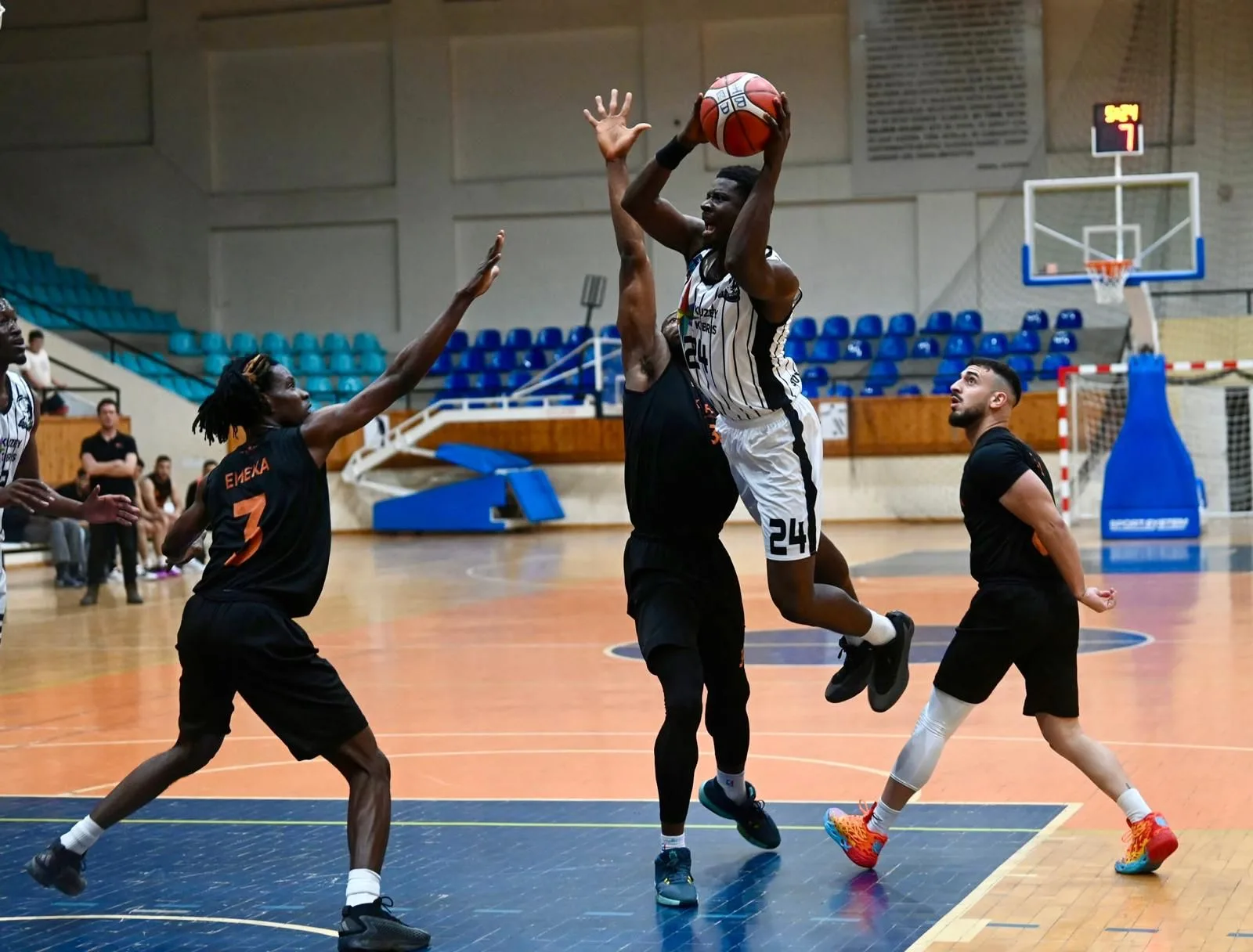Base Basketbol, Soyer Aksu’yu Farklı Mağlup Etti