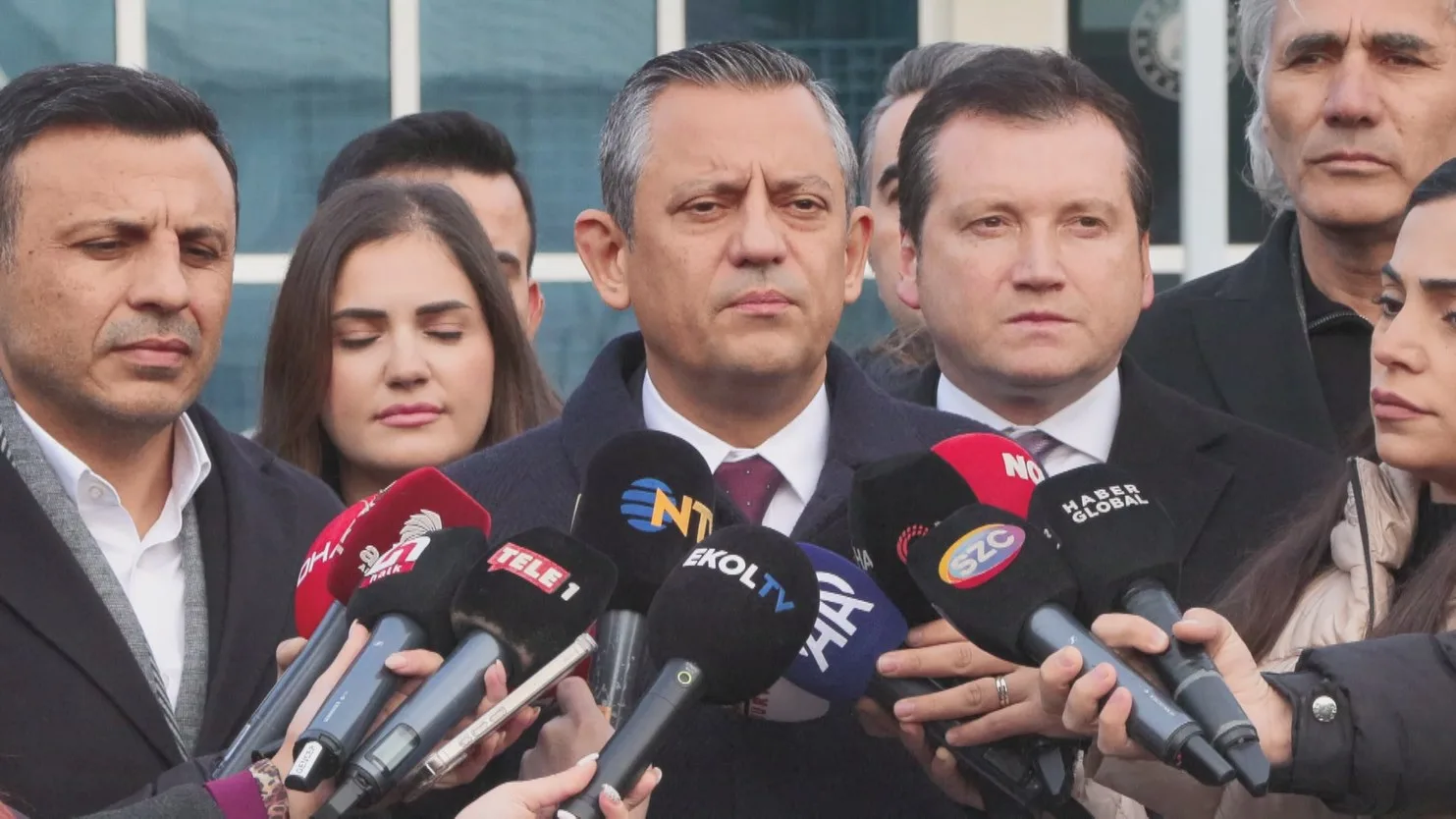 Özgür Özel Silivri’ye geldi: İmamoğlu ile görüşüyor!