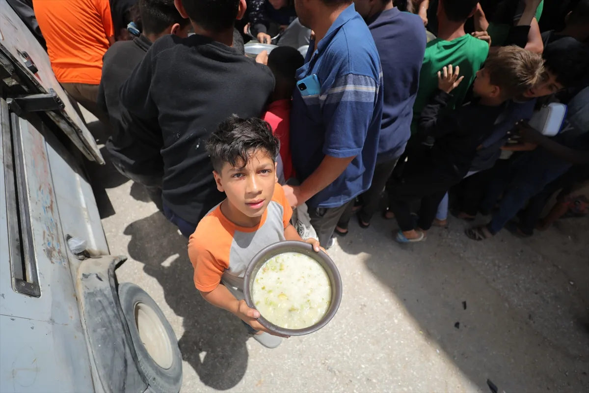 Gazze’de Zor Günler: Kampta Yaşanan Sessiz Mücadele Kameralara Yansıdı