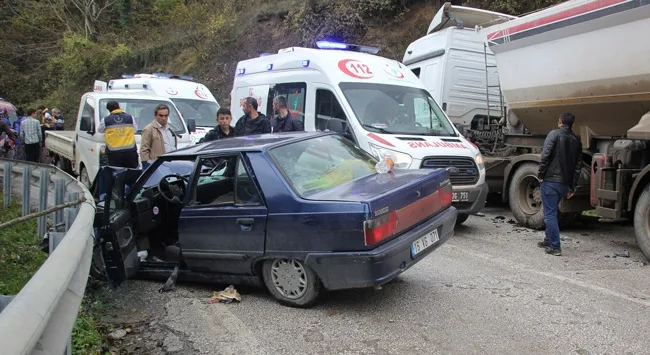 Düzce Yığılca’da Silobas ile Otomobil Çarpıştı: 1 Kişi Yaralandı