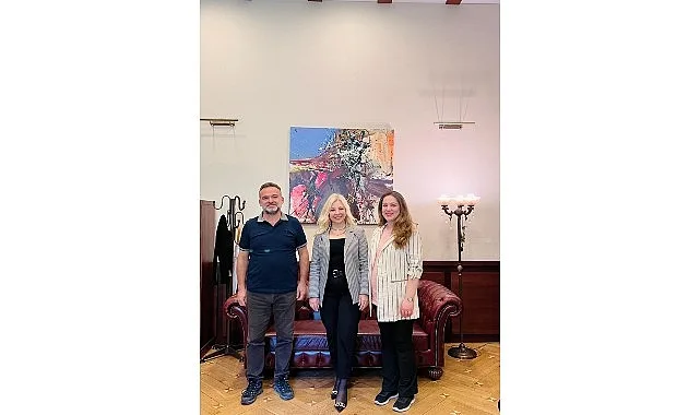 Egeli akademisyenler bilim dünyasına yeni bir denizel omurgasız türü kazandırdı