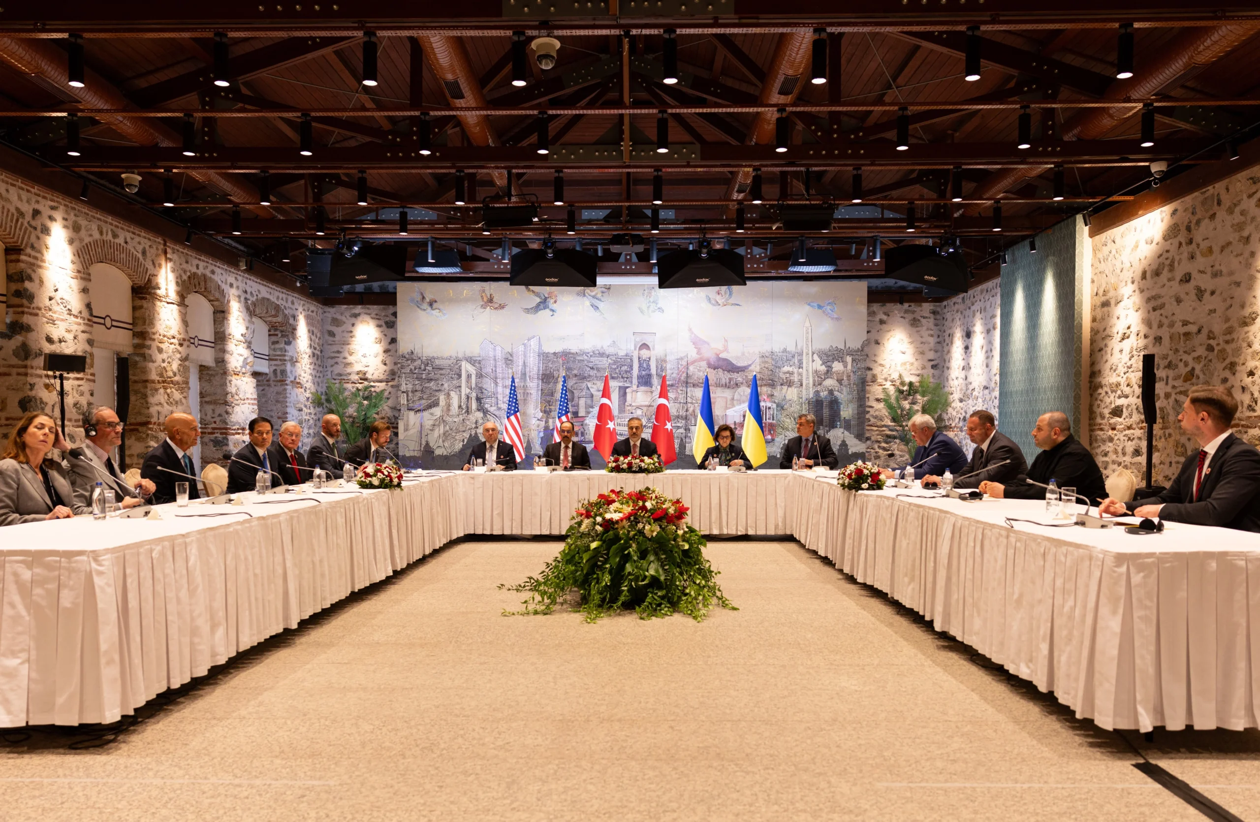 Dünyanın Kalbi İstanbul’da Atacaktı. Olmadı!