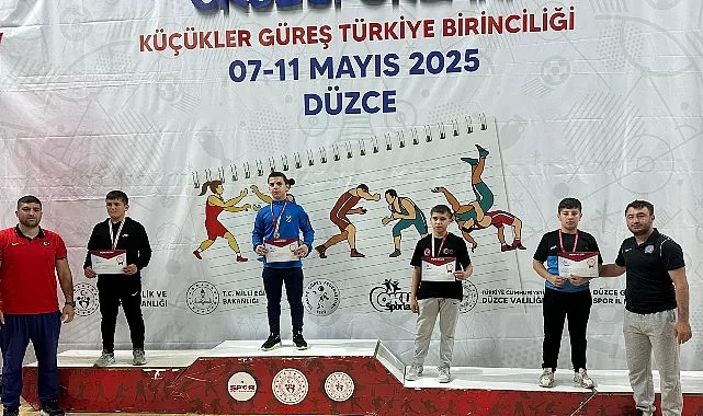 Kartepeli Güreşçi Türkiye Şampiyonu Oldu