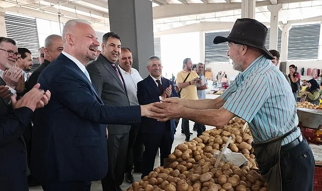 Menemen’de bir kapalı pazar yeri daha açıldı!