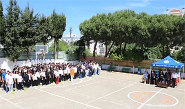 Öğrenciler istedi Büyükşehir ekipleri yaptı