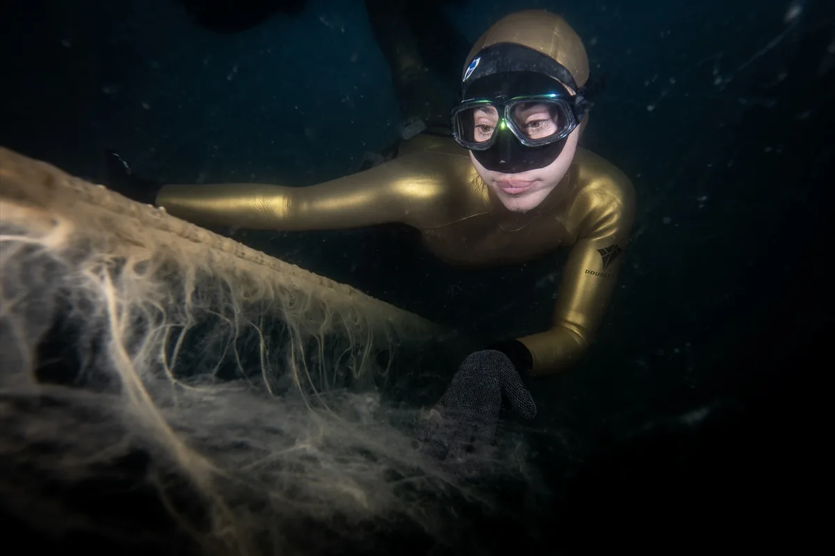 Şahika Ercümen’den Marmara’ya tek nefeslik umut dalışı