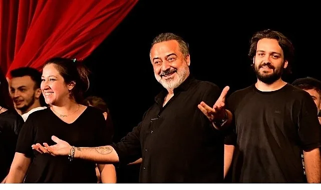 Şehir Tiyatrosu’na “En Başarılı Anadolu Tiyatrosu Özel Ödülü”