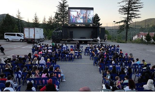 Başkan Altay: “Merkeze Uzak 101 Mahallede Sosyal Hayata Katkı İçin Sinema Günleri Düzenliyoruz”