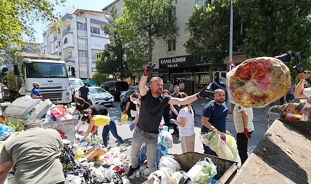 Başkan Görkem Duman vatandaşlarla çöp topladı