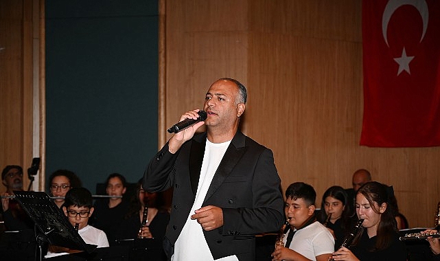 Dev orkestradan “Bir nota bir umut” konseri