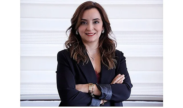 Gülüşlere Doğal Dokunuş: Zirkonyum Kaplama