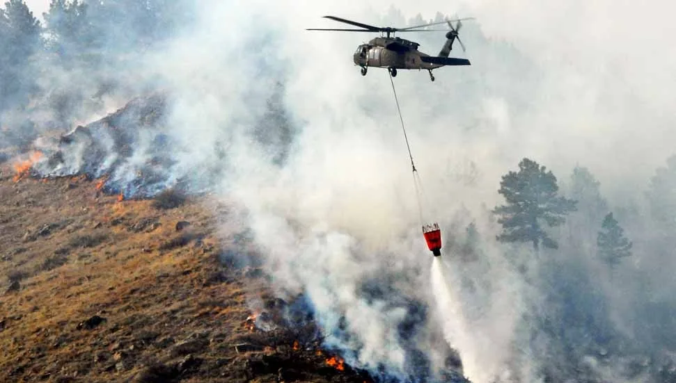 Güney Kıbrıs Yangınlara Karşı Hava Filosunu Güçlendirdi: 3,6 Ton Kapasiteli Helikopterler Görevde