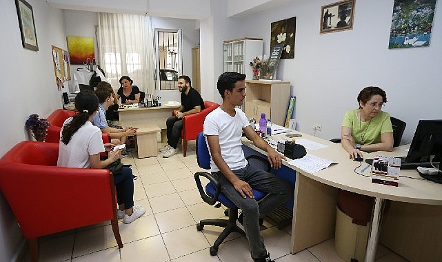 Karşıyaka Belediyesi’nden LGS öğrencilerine tercih desteği