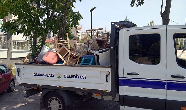 Zabıtadan kaldırım işgaline müdahale