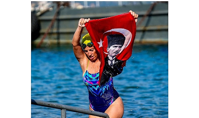 30 Ağustos’ta 30 Saatlik Yüzme Performansı