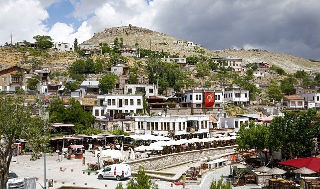 Başkan Pekyatırmacı’dan YKS Başarısı İçin Tebrik ve Selçuklu’ya Hoş Geldin Mesajı