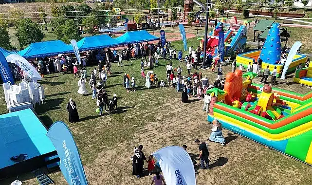 Gölcük Millet Bahçesi çocuk kahkahalarıyla şenlendi