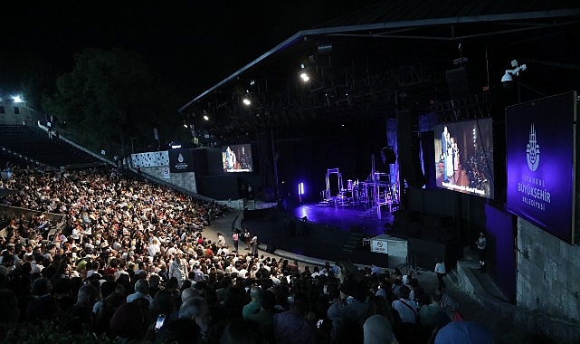 Haldun Taner’in “Gözlerimi Kaparım Vazifemi Yaparım” Oyununa Seyirciden Büyük İlgi