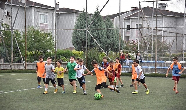 Kartepe Belediyesi Yaz Spor Okulları Yoğun İlgi Gördü