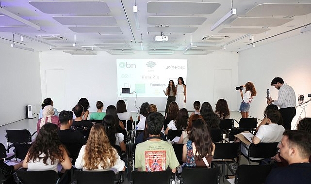 Lâl Denizli, KonuŞu Eğitim Programı’nın açılışında gençlerle buluştu