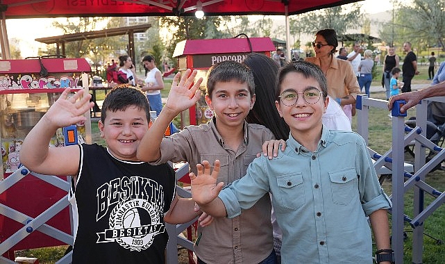 Neşeli Günler, Keçiören’de Neşeli Bir Akşam Yaşattı