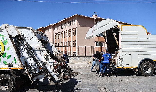 Buca’da 24 saat kesintisiz temizlik