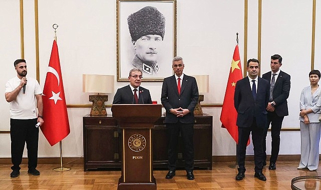 DEÜ Rektörü, Sağlık Bakanı Heyetiyle Çin’de