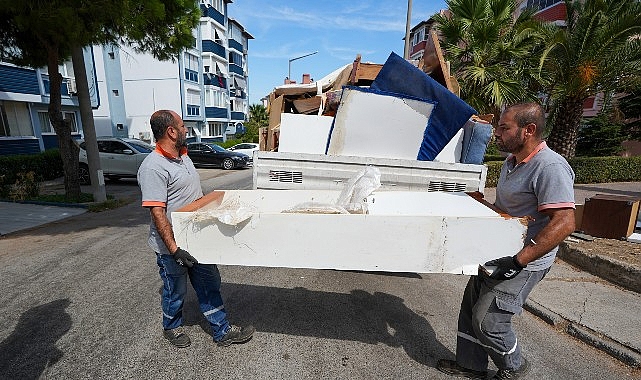 Gaziemir Belediyesi’nden mobilya atıklarına kalıcı çözüm