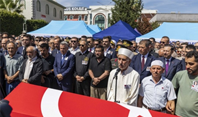 İzmir’in şehitlerine veda