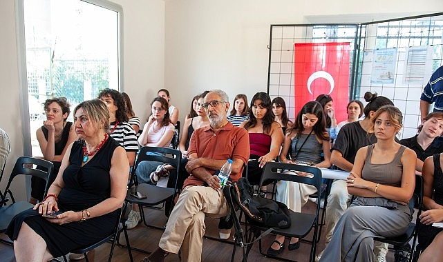 Karşıyaka’da genç tasarımcıların eserleri Galeri Alt’ta sergileniyor