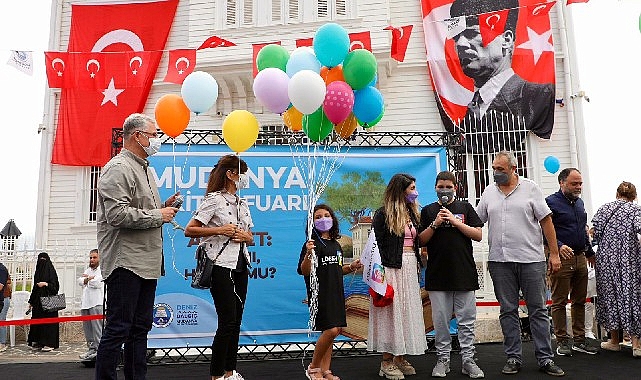 Mudanya Kitap Fuarı’nda balonlar demir için göğe yükseldi