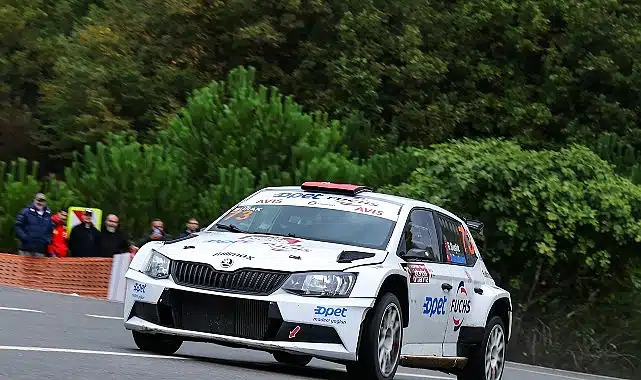 Darlık’ta Yağmur Altında Zorlu Mücadele