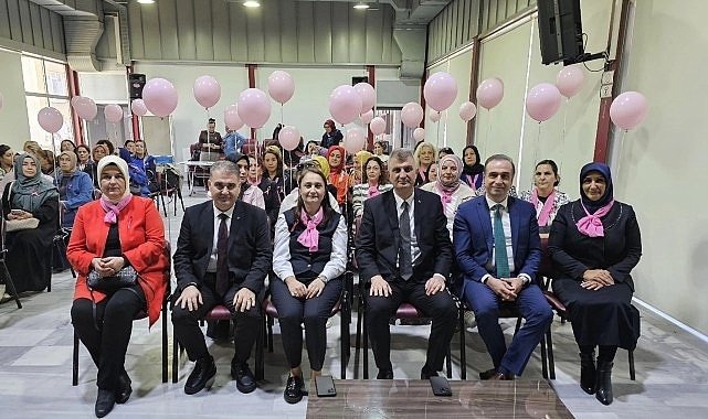 Gölcük’te Meme Kanseri Farkındalık Paneli Yoğun İlgi Gördü