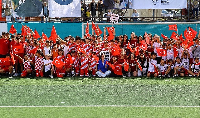 Karabağlar ’da Amatör Spor Kulüplerine Büyük Destek