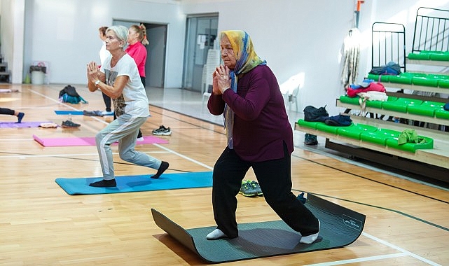 Karşıyaka’da sabah aktiviteleri spor salonlarına taşındı
