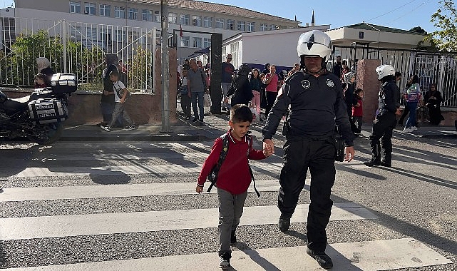 Keçiören Zabıtasından Okul Önlerinde Güvenli Ulaşım Seferberliği