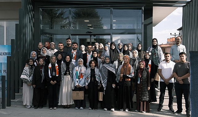 Kudüs Çalışma Grubu’nun “Hakikate Bir Geçit” Çalıştayı Liseli Gençlere Filistin Farkındalığı Kazandırıyor