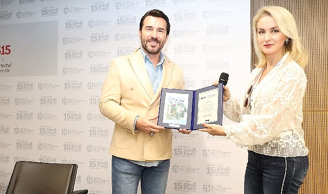 Şair Arslan, sevilen eserleriyle Kitap Fuarı’nda