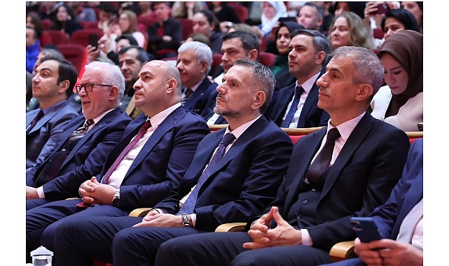 Öğretmenler Günü Bayrampaşa’da törenle kutlandı